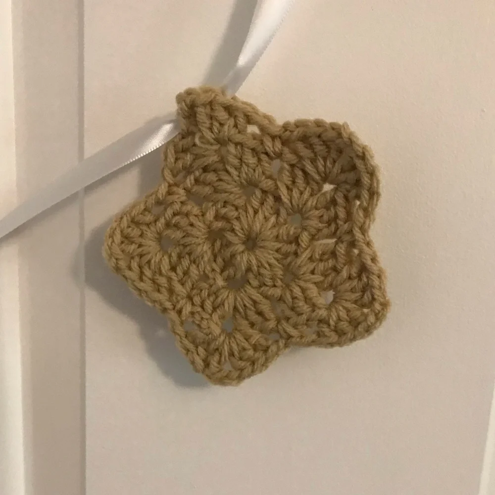 Crochet Star garland off white and khaki